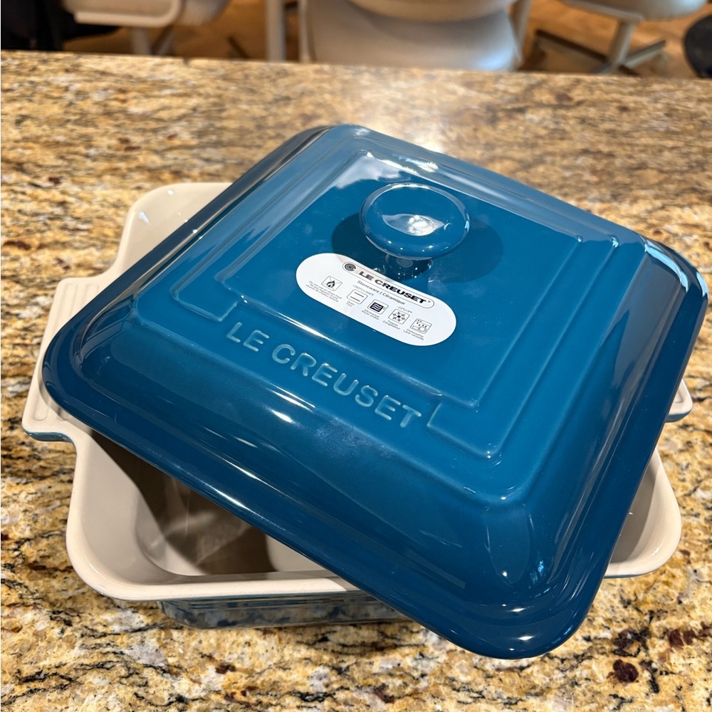 NWT Le Creuset 23cm/3L square dish (Deep Teal)